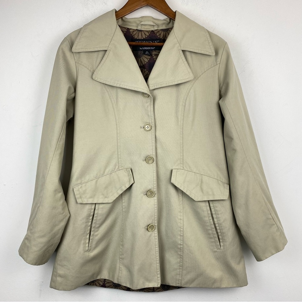 Towne Collection By London Fog size Medium Women’s Tan Button Up Coat Jacket